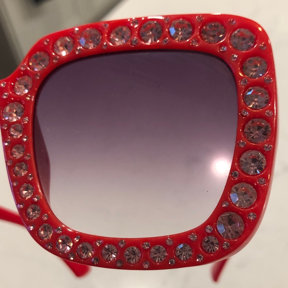 Red Rhinestone Square Sunglasses - Picture 4 of 7